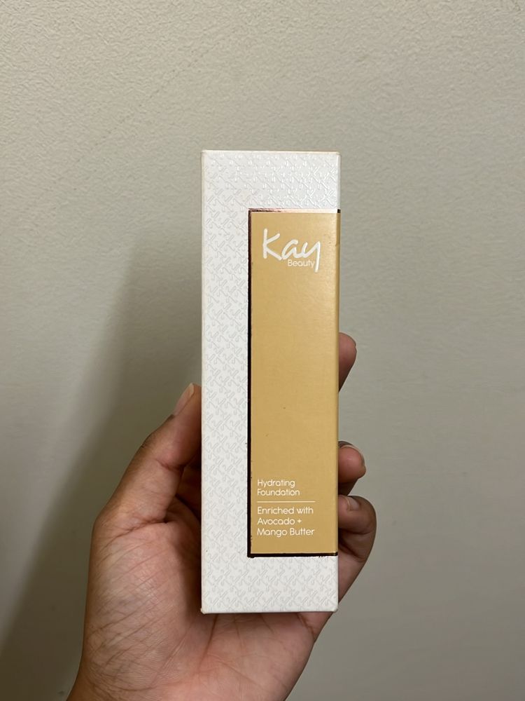 Kay Beauty Hydrating Foundation In Shade -165N Tan