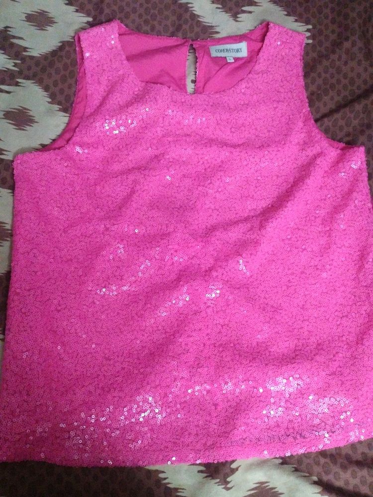 I'm Selling This Beautiful Sequence Top Lightweigh