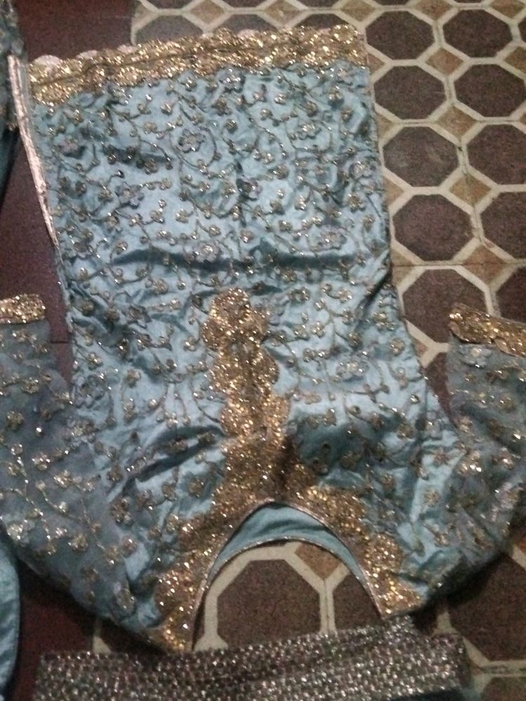 Bhut Pyara Garara Suit h Pura Set