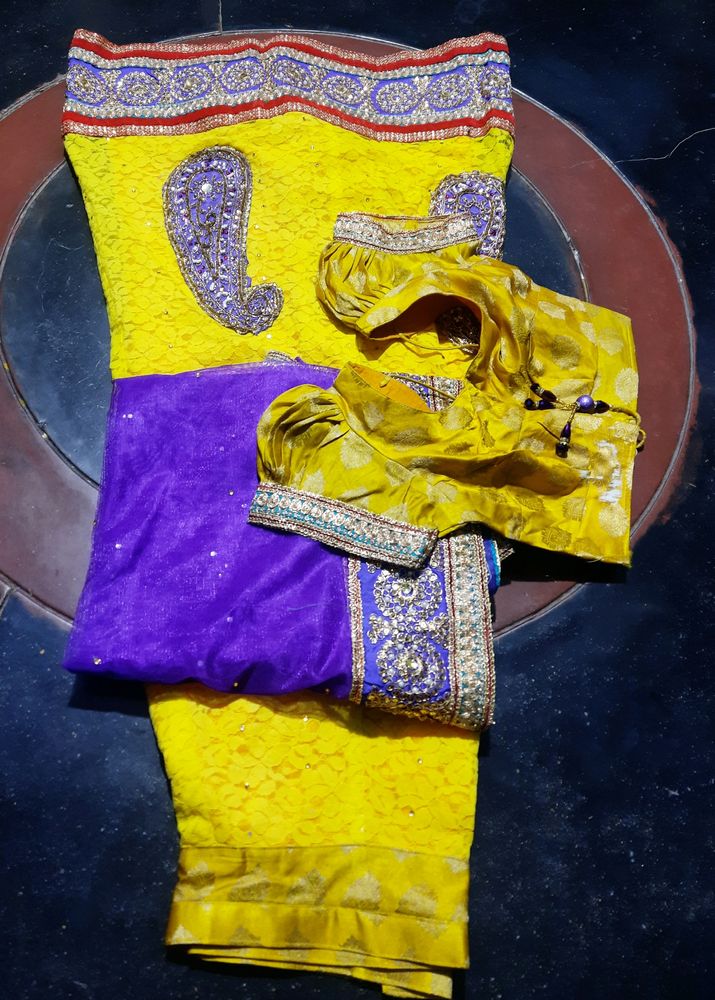 Lehenga , Dupatta (No Blouse)