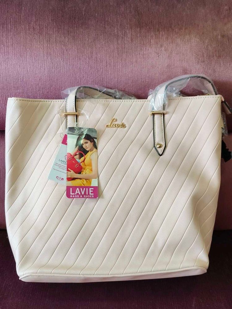 Lavie Tote Bag