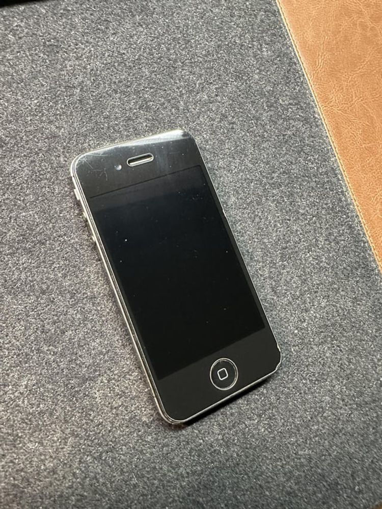 iPhone 4s Good Condition