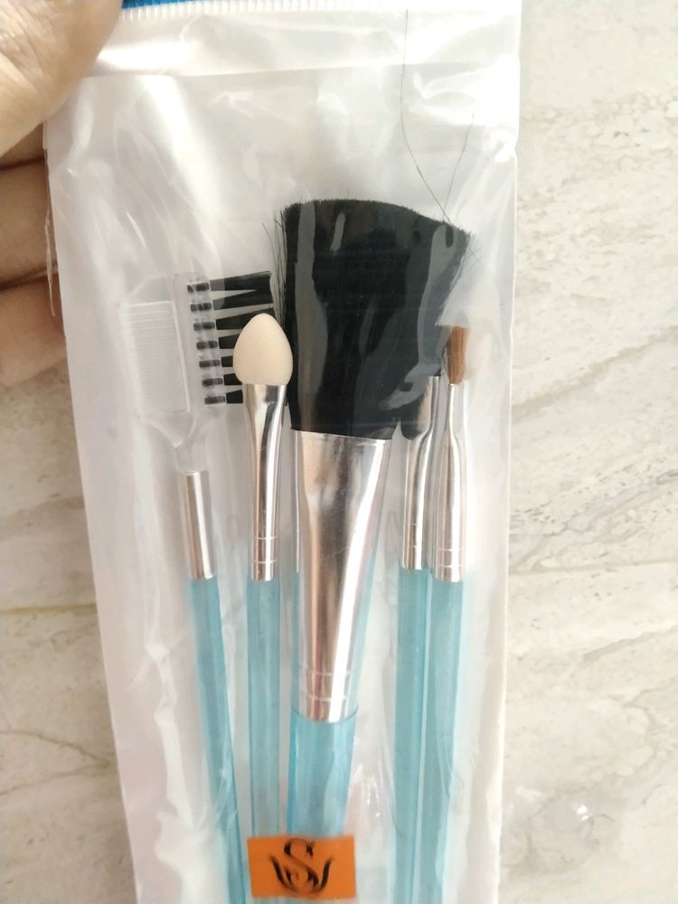 Make Up Brushes