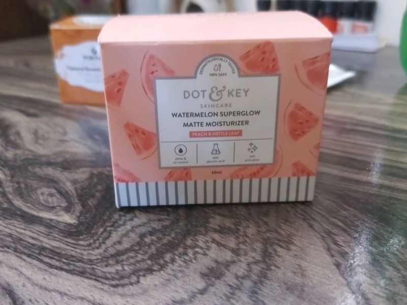 Dot & key watermelon moisturizer