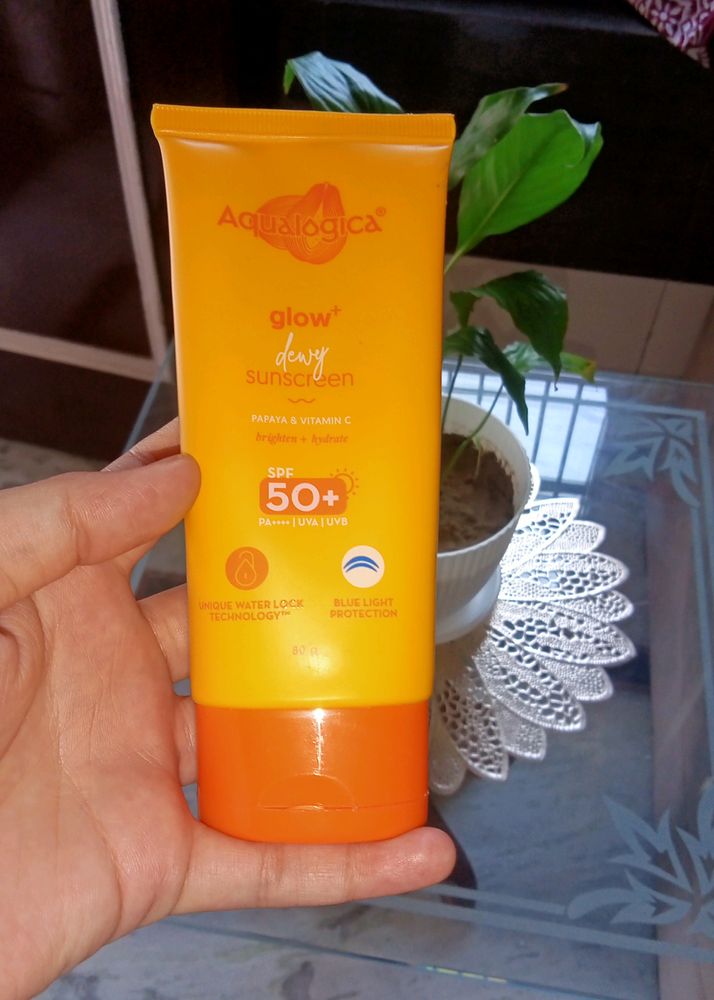 Aqualogica Dewy Sunscreen