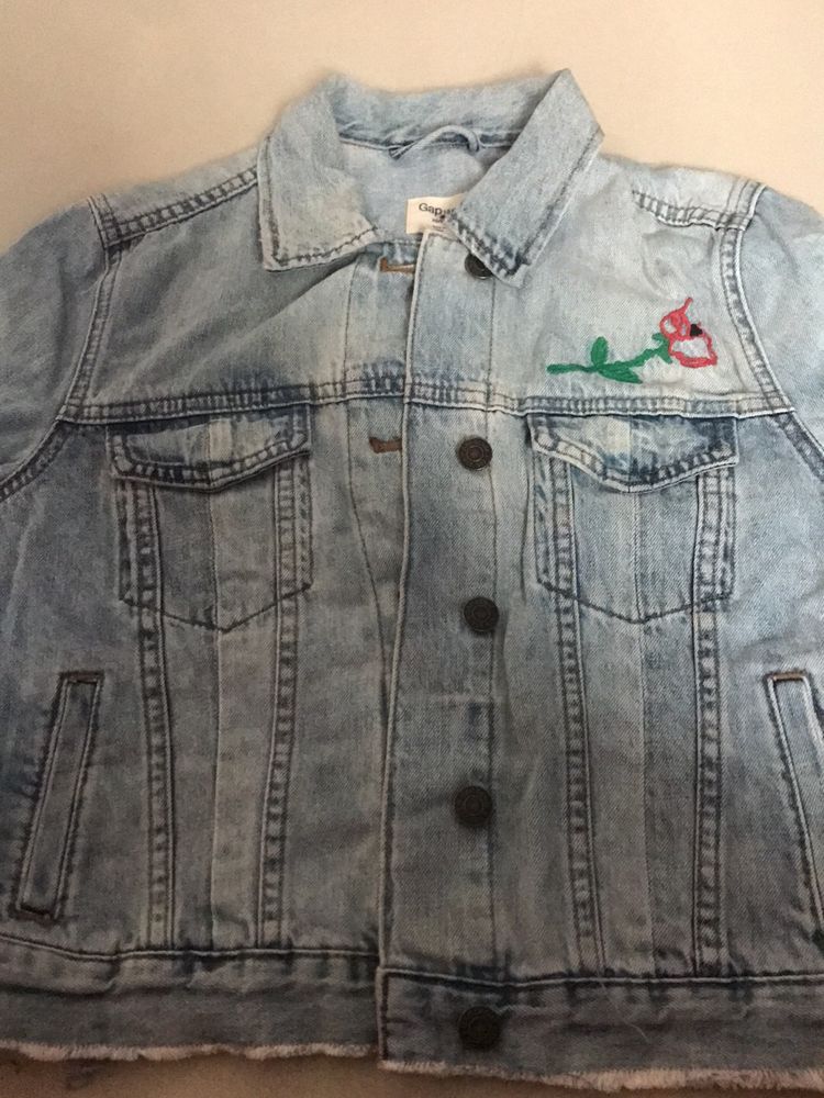 denim coat and flower full of shoulder