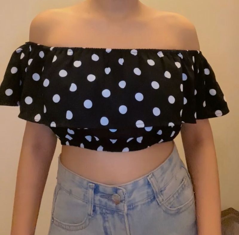 Berrylush Off Shoulder Top