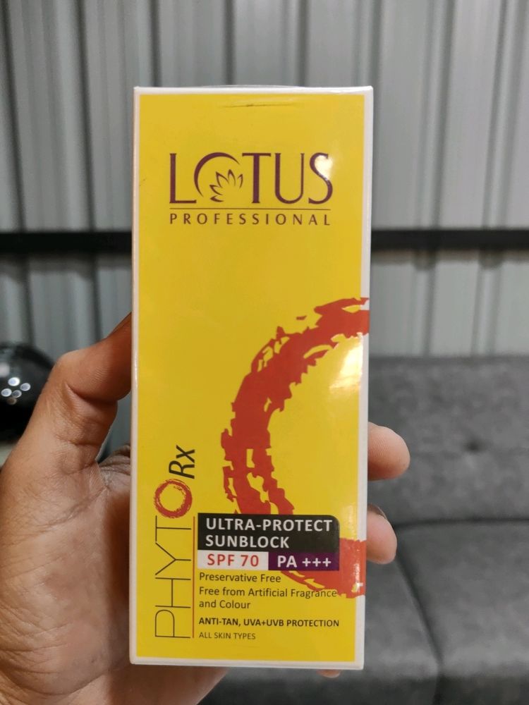 Lotus Herbals Professional Sunblock