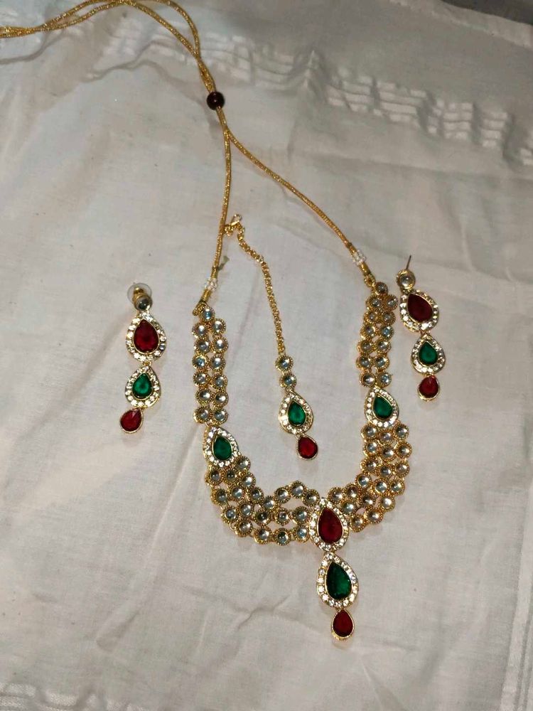 Elegant Jewellery Sets