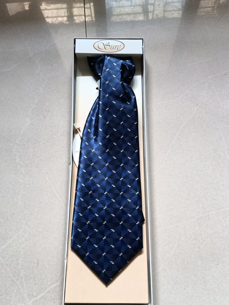 Brand New Navy Blue Silk Tie