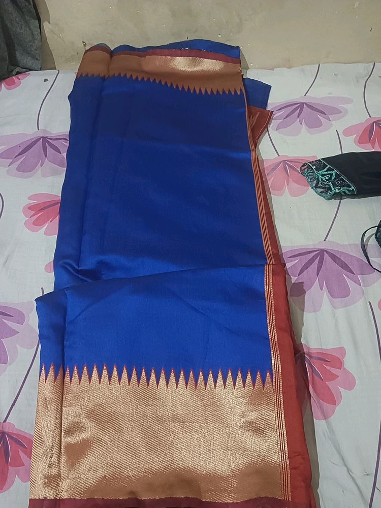 Royal Blue 🔵 And Maroon Light Weight Saree