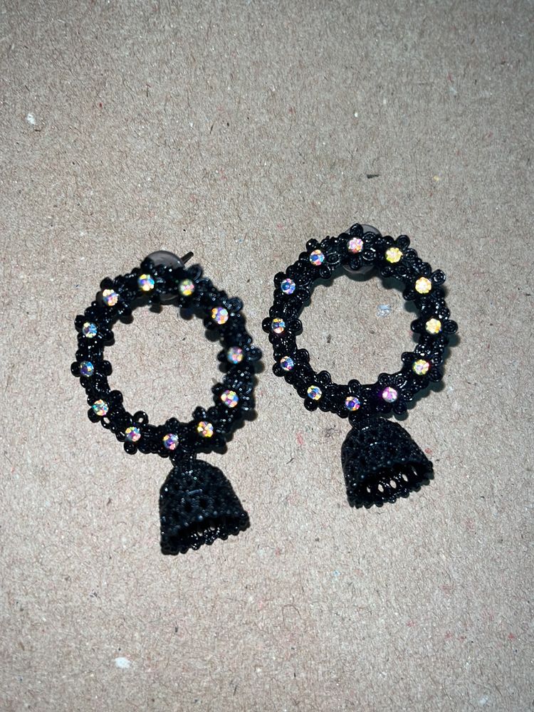 Black Round Jhumka