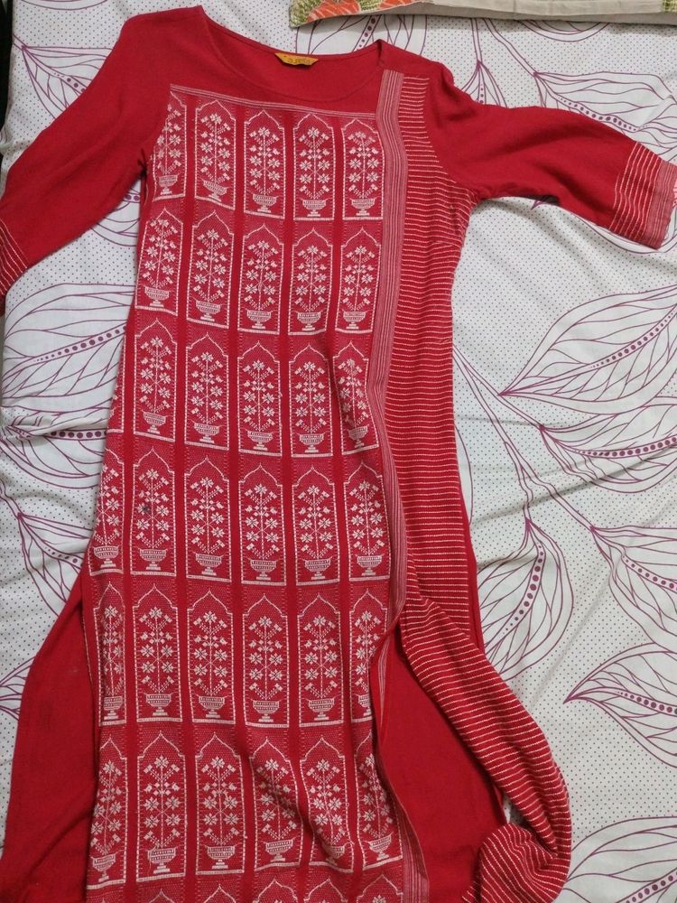 Red Kurti