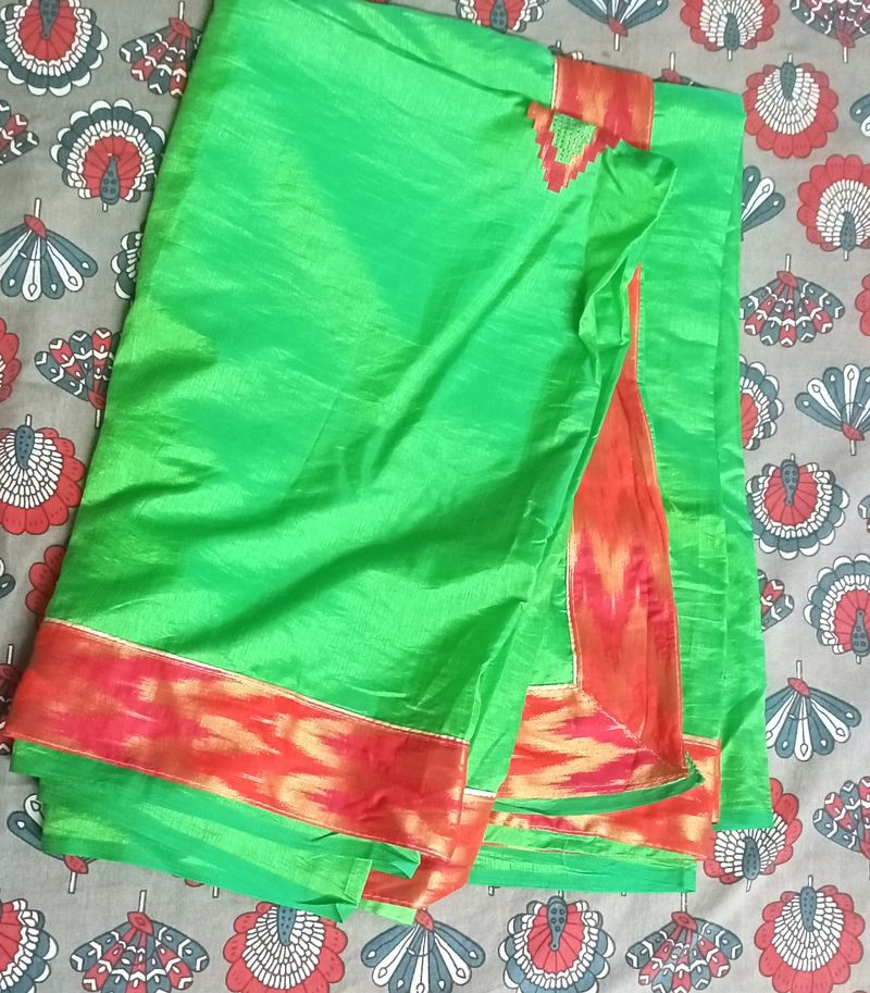 Green And Red Saree Without Blouse