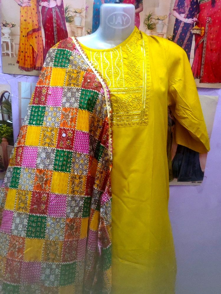 Kurta With Mirror Dupatta 🎉