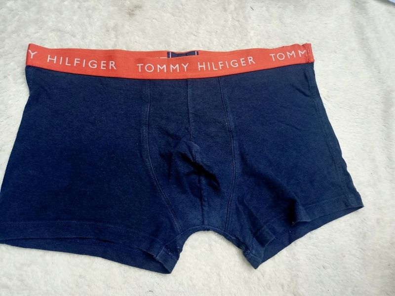 Tommy Hilfiger 32 Size