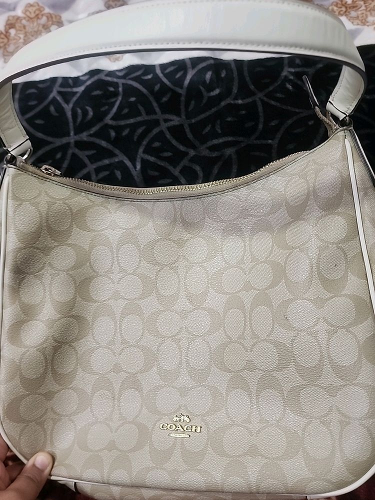 Coach Handbag For Women...price Drop⬇️⬇️⬇️