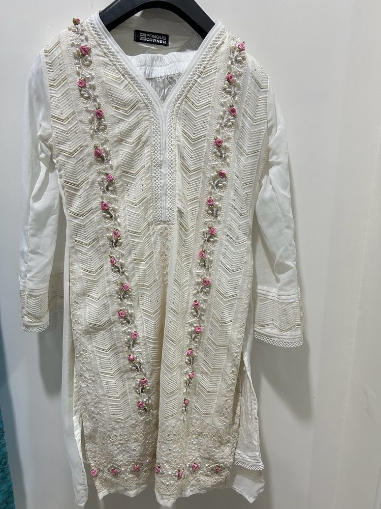 Women White Pakistani Kurta Set