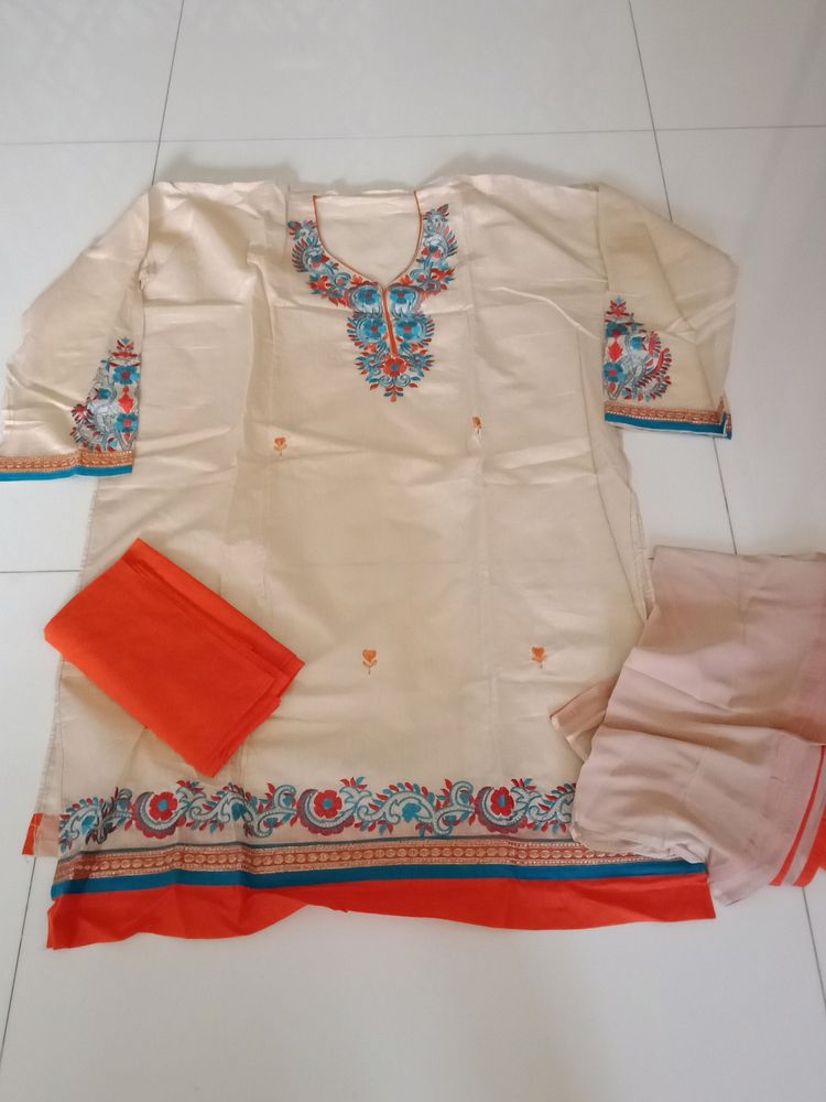 Semi Stitched 3 Pc Suit