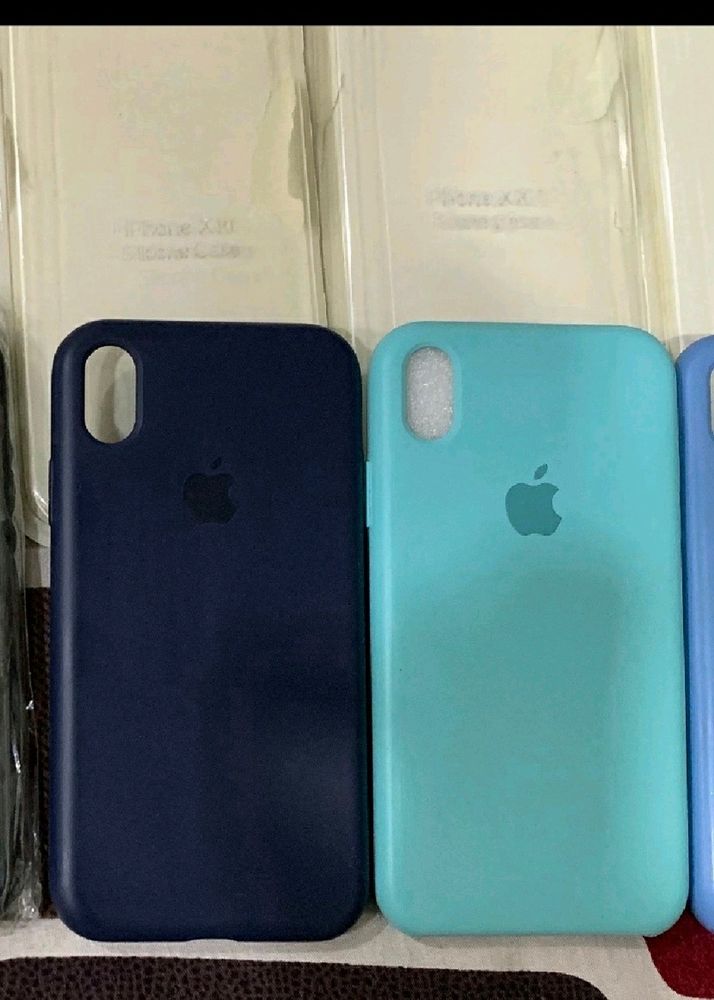 2 iPhone Xr Cases