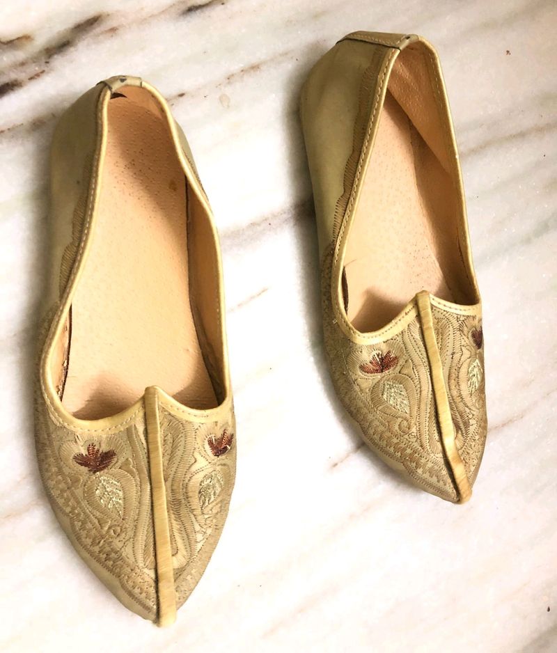 WEDDING SHANDAAR SHOES FOR SALE!!!