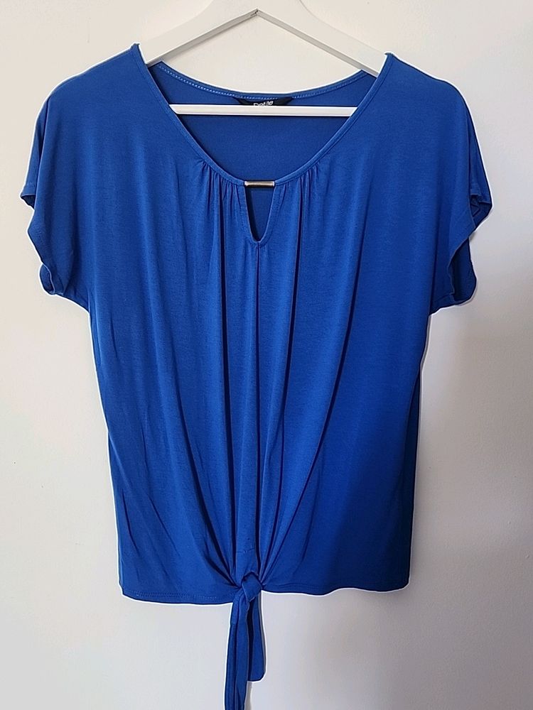 PETITE LONDON Blue Top.