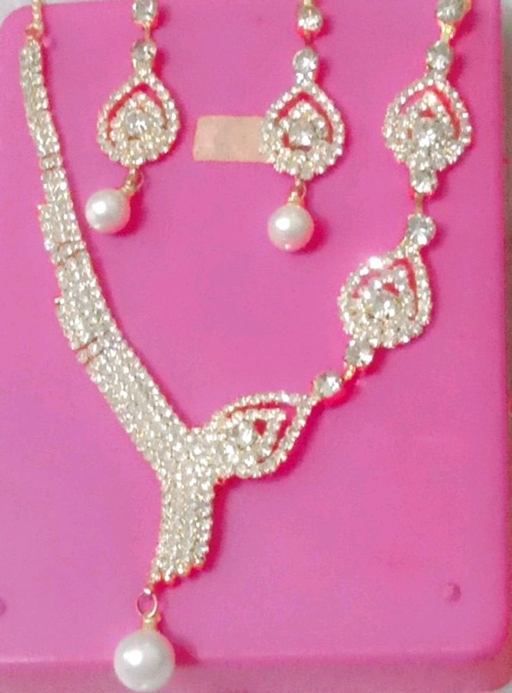 Necklace & Chain With Earrings