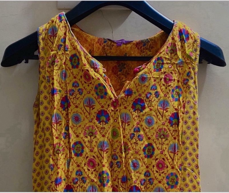 Rangriti Women Yellow Printed Kurti