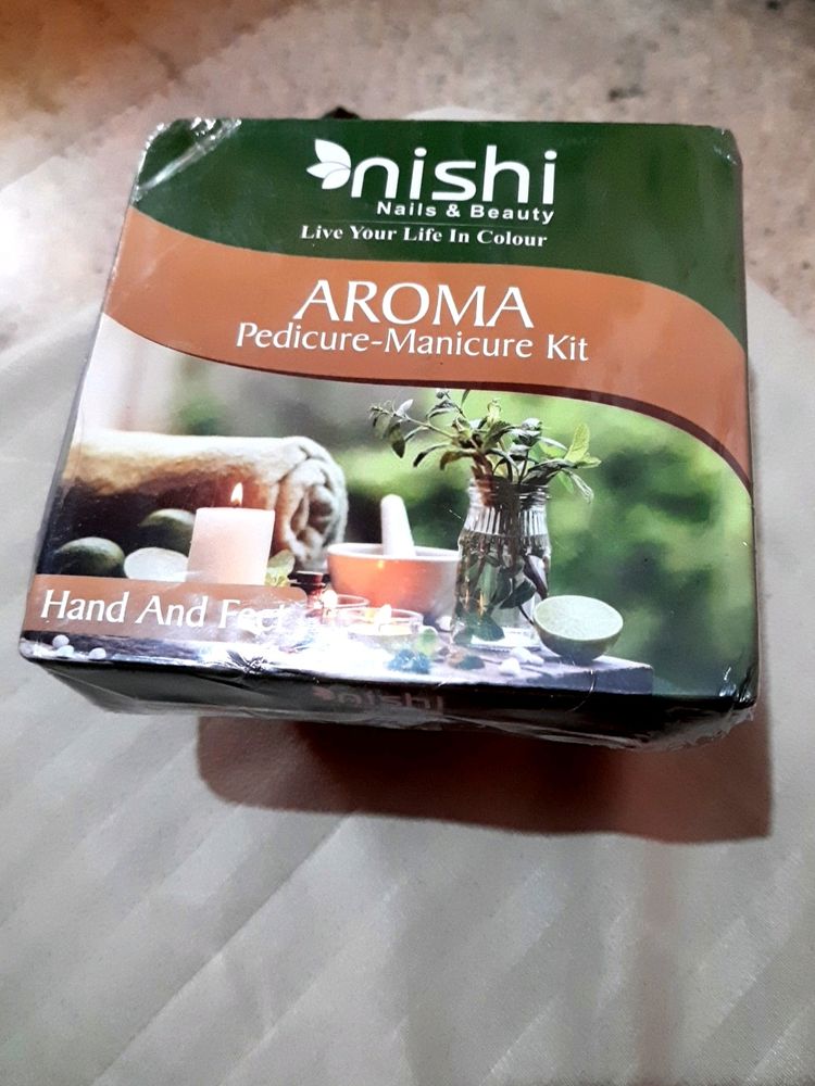 Nishi Aroma PEDICURE- MANICURE Kit