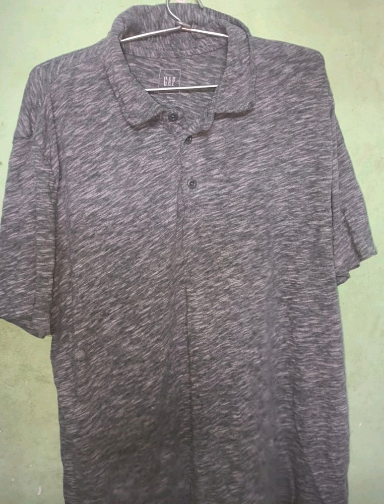 GAP Tshirt Like New No Defects