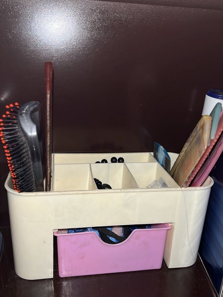 Combs Organiser