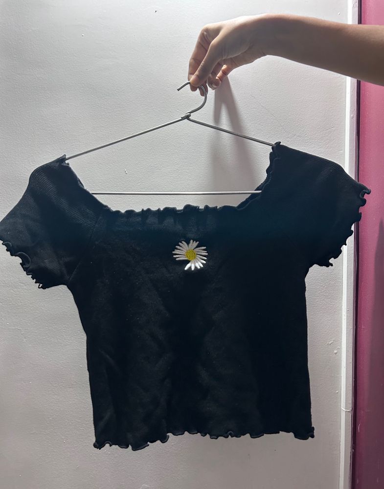 Black Ribbed Daisy Crop Top