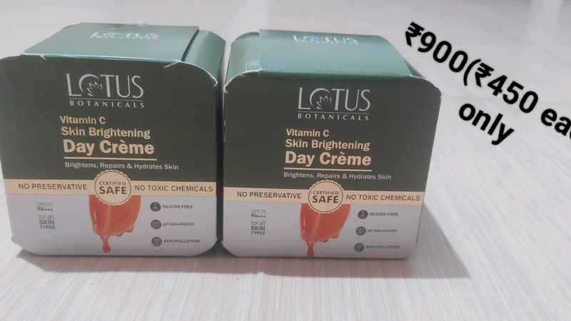 2 Lotus Vitamin C Skin Brightening Day Creme