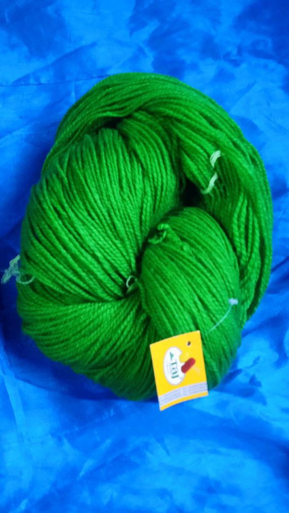 parrot green wool