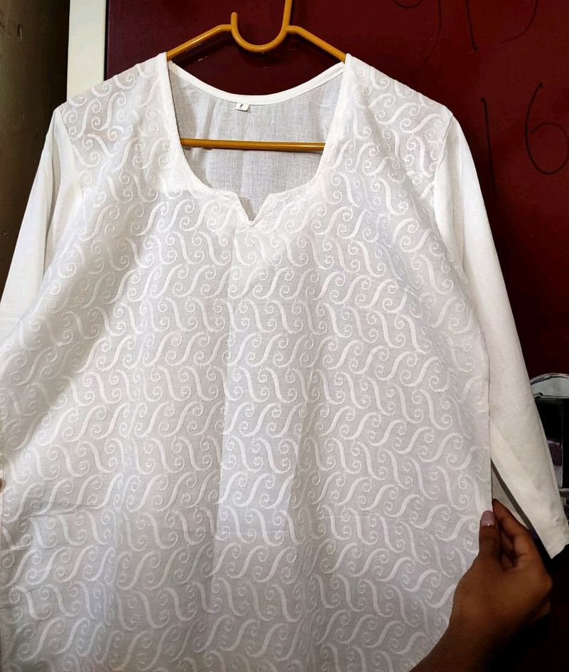 Straight White Chikankari Print Kurta