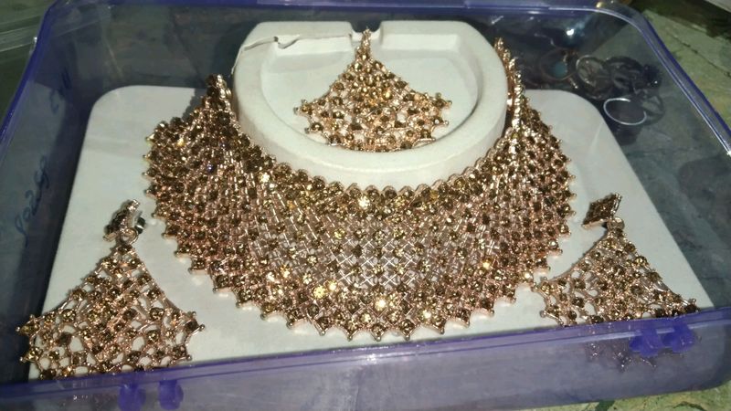 Golden Jewellery Set