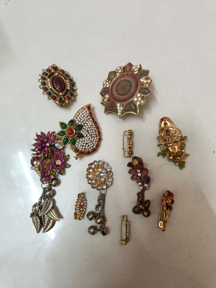 Beautiful Saree Pins Pack Of 11 .