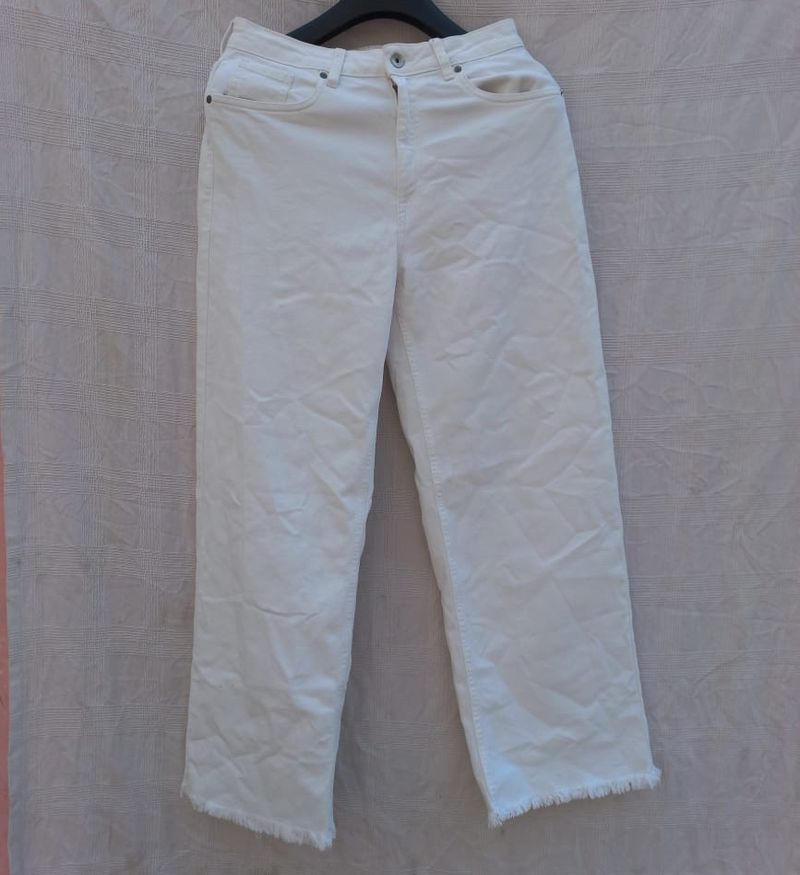 jeans white