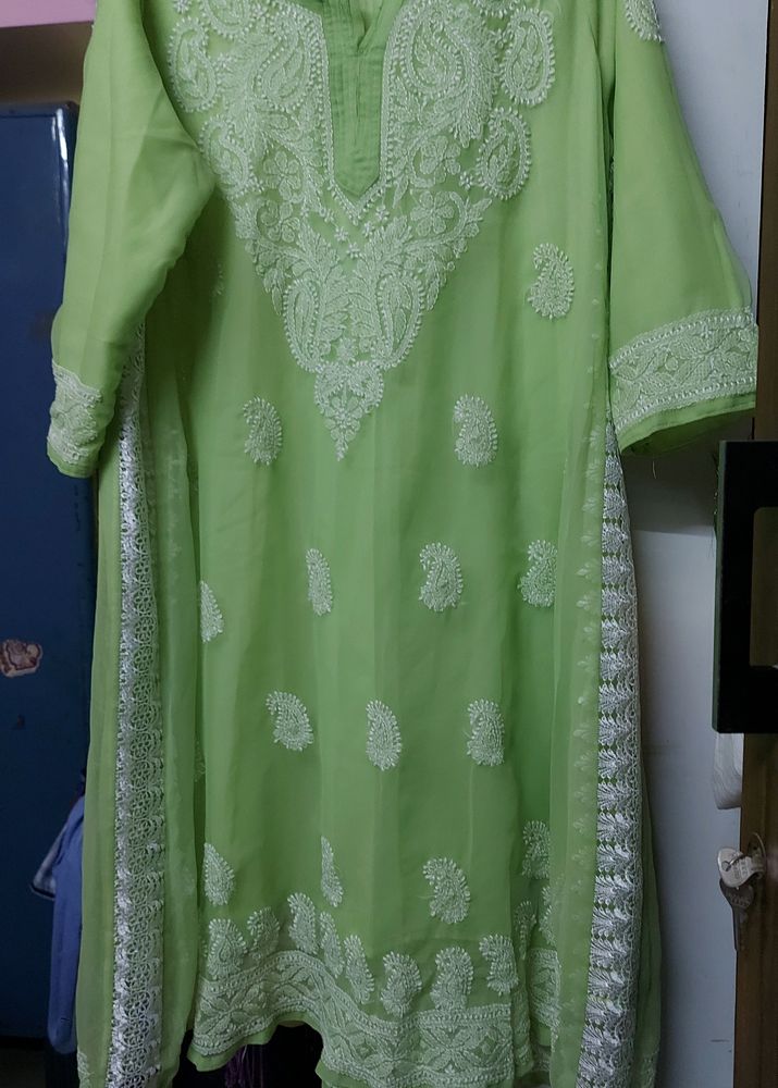 A Beautiful LUCKNOWI CHICKENKARI TOP