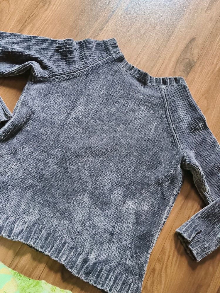 grey velvet top woolen