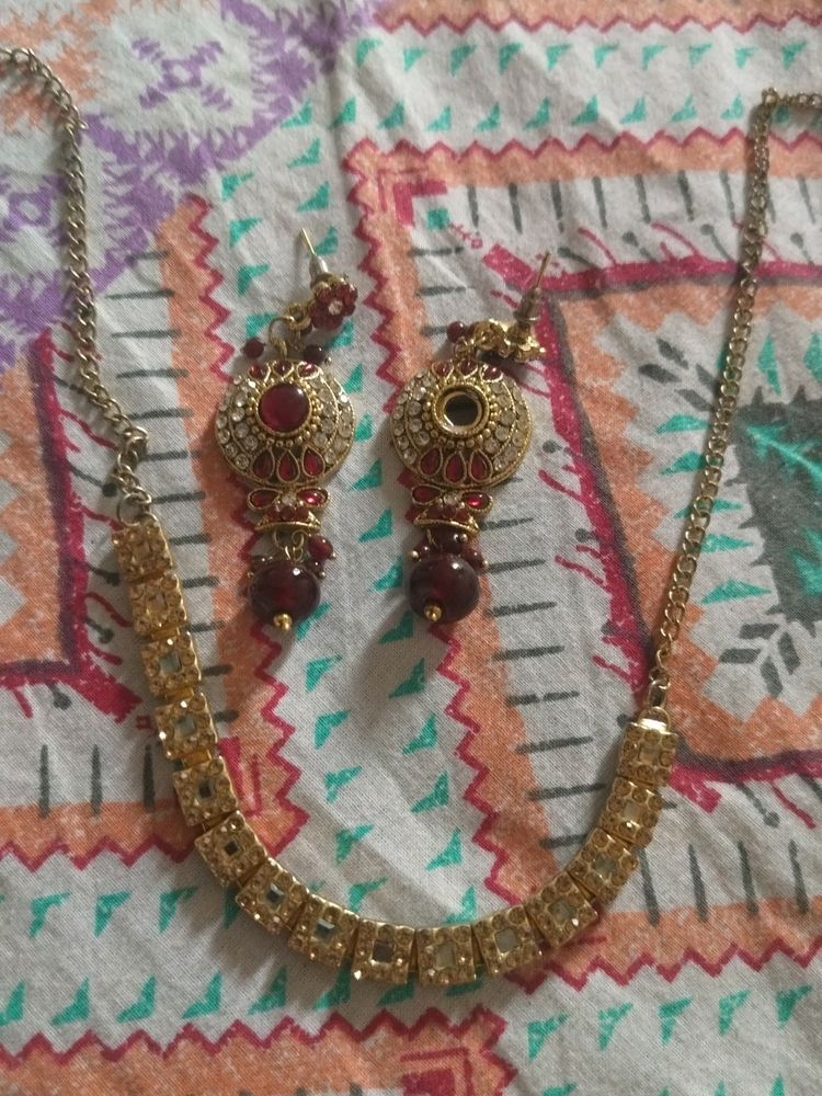 Earings K Ek Stone Missing H