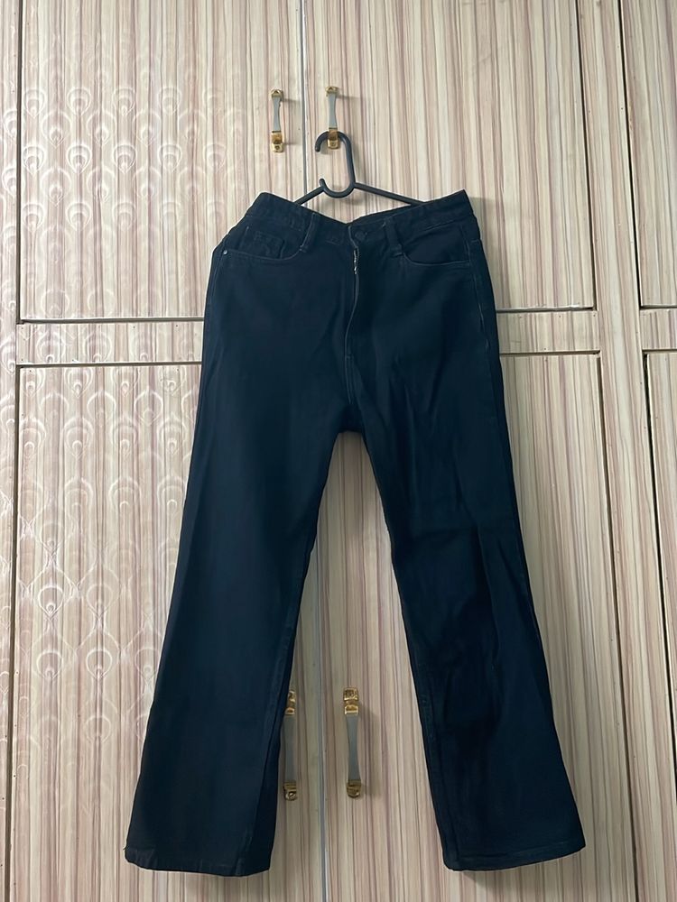 Black Straight Fit Jeans (Regular Waist)