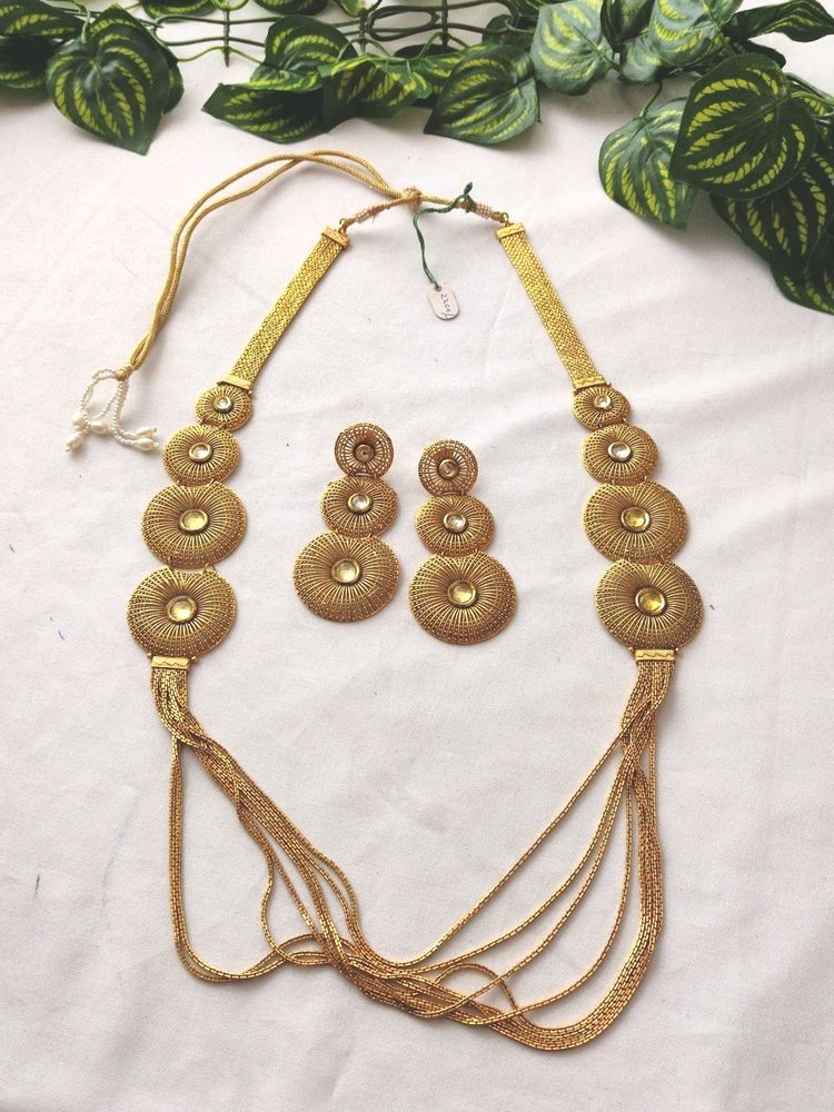 Golden Necklace With Earrings ( Women)