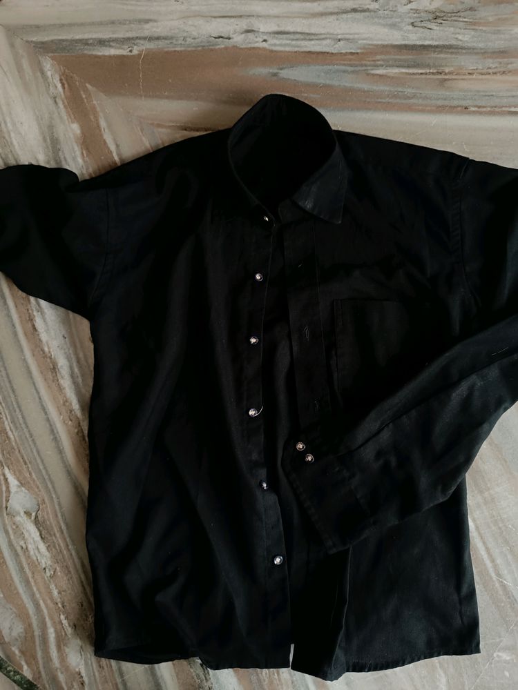 Unisex Black Shirt