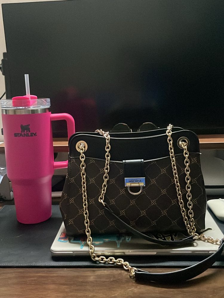 Nine Wear Handbag With Chain Strap