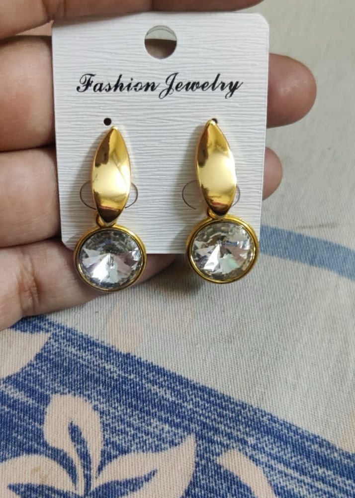 One Stone Earring