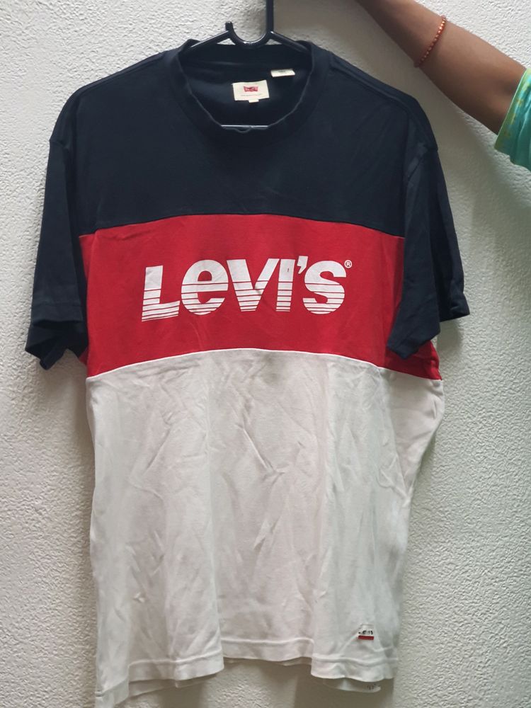 Levi's Tshirt (Men's)