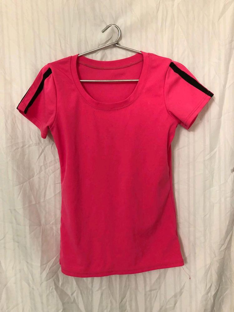 Round neck pink T shirt