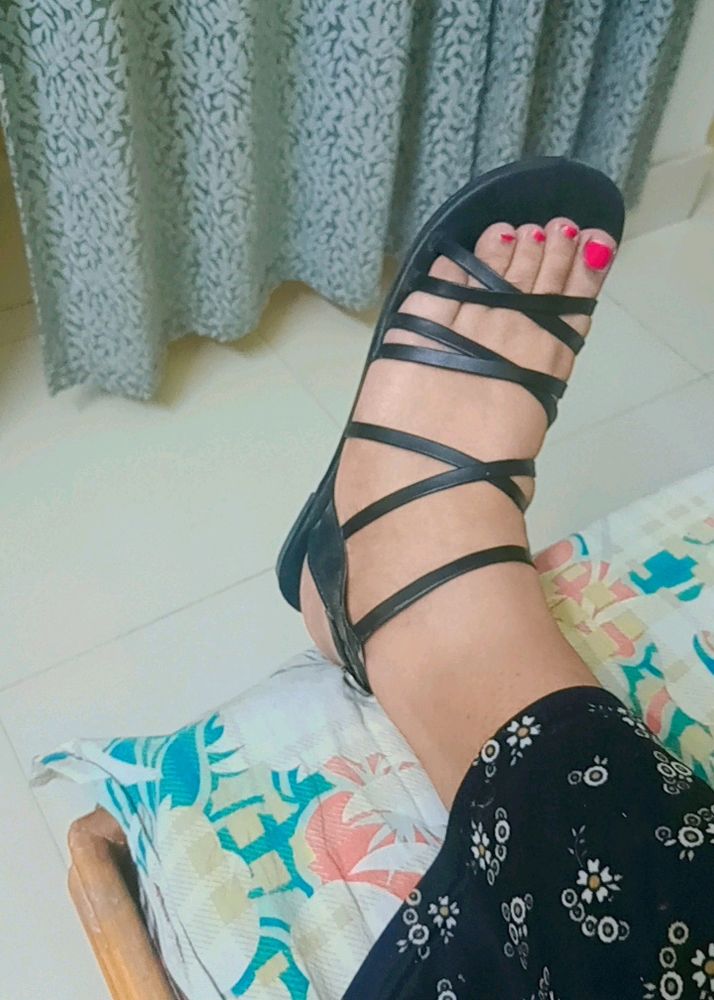 Dressberry Flat Sandals