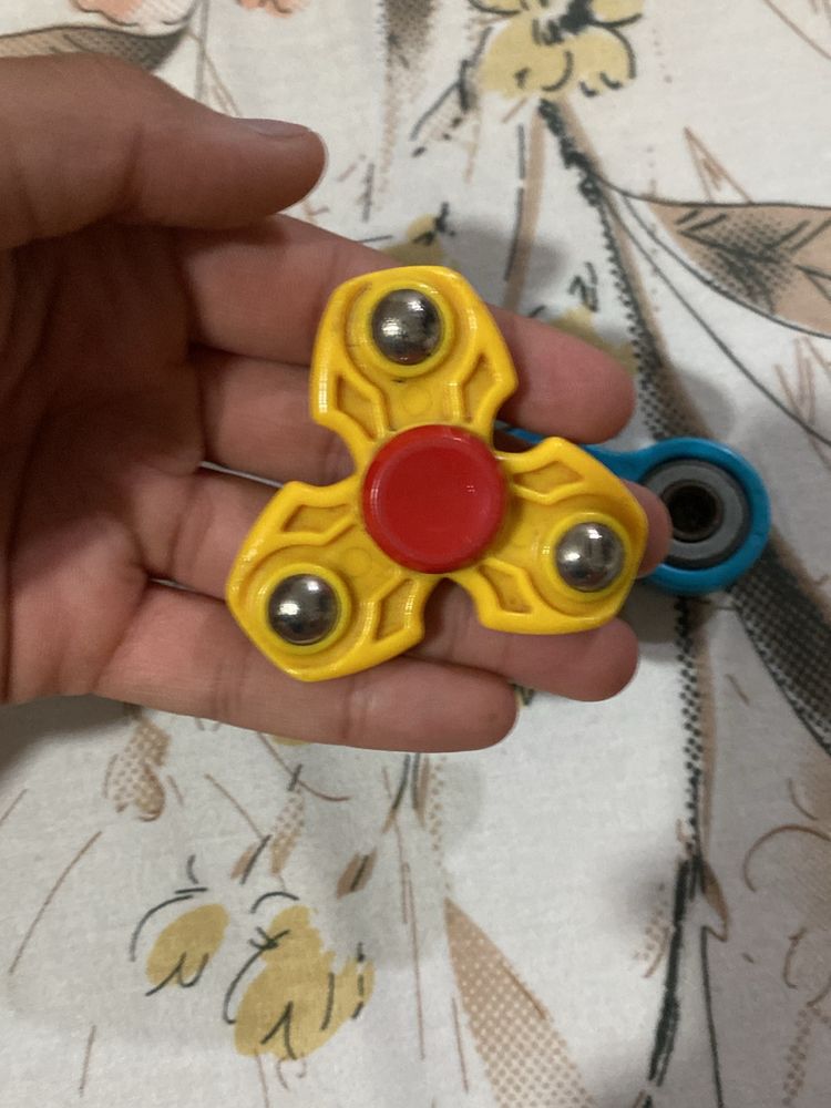 Fidget Spinner Blue And Yellow Colour